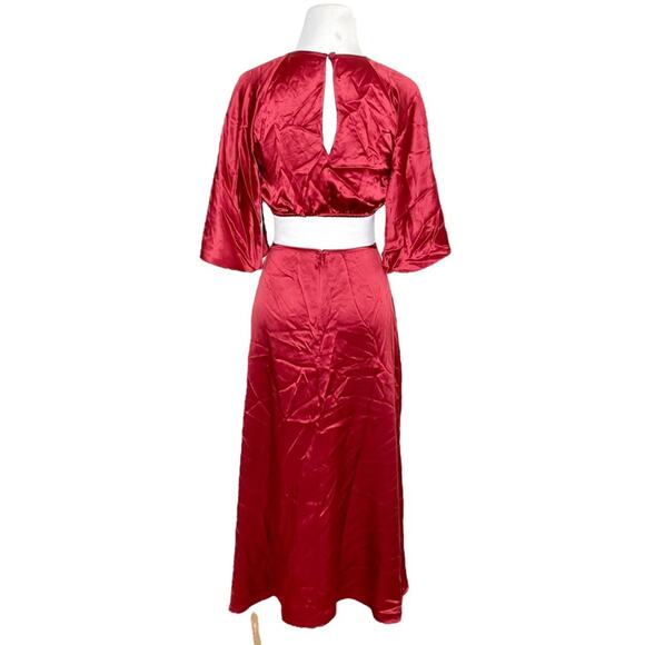 NWT Reformation Noemi Silk Bell Sleeve Cut Out Midi Dress in Crimson Size 0 - Picture 5 of 8